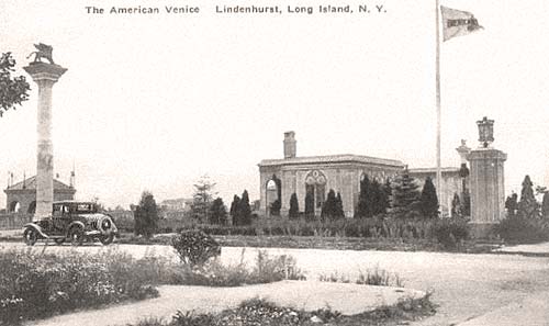 The American Venice. Postcard from Lindenhurst, NY